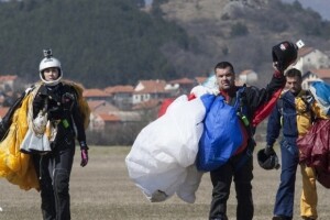 Padobranski skokovi u sinjskoj sportskoj zračnoj luci 2015