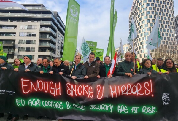 Prosvjed europskih poljoprivrednika u Bruxellesu