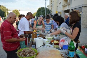 Pužijada i utrka puževa u Benkovcu