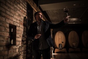 Radovan Vukoje: Oko 50 odsto zemlje pogodne za uzgoj vinove loze u Hercegovini neiskorišteno