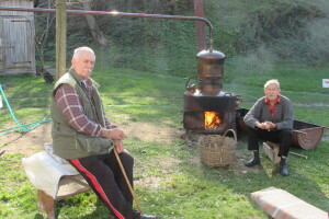 Domaća rakija Mirka Vojnovića iz Velike Žuljevice
