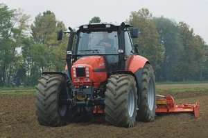 Traktor Same Iron