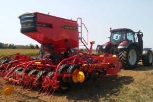 Sijačica Väderstad Rapid RDA 400S i traktor Valtra T 214 Versu