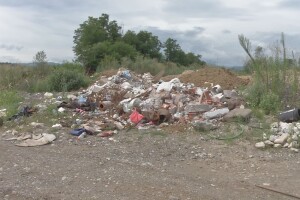 Korito Kolubare nizvodno od grada postalo deponija