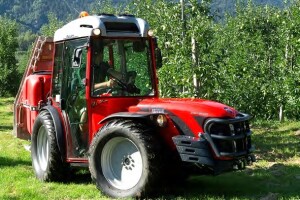 Traktor Antonio Carraro SRH