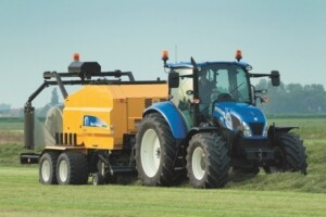 Traktor New Holland T5