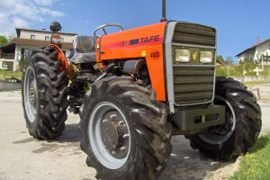 Traktor Tafe 45 DI