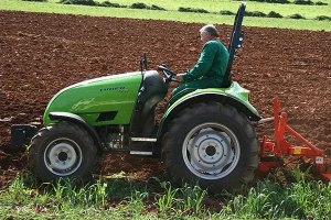 Traktor Labinprogres TPS Tuber 40