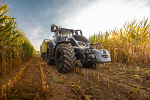 Valtra Q 305 s velikim Q za kvalitetu