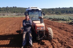 Velimir Mratinić. Vis može biti samodostatan u proizvodnji hrane