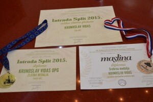 Zlato i srebro za paški sir i maslinovo ulje OPG –u Vidas iz Novalje