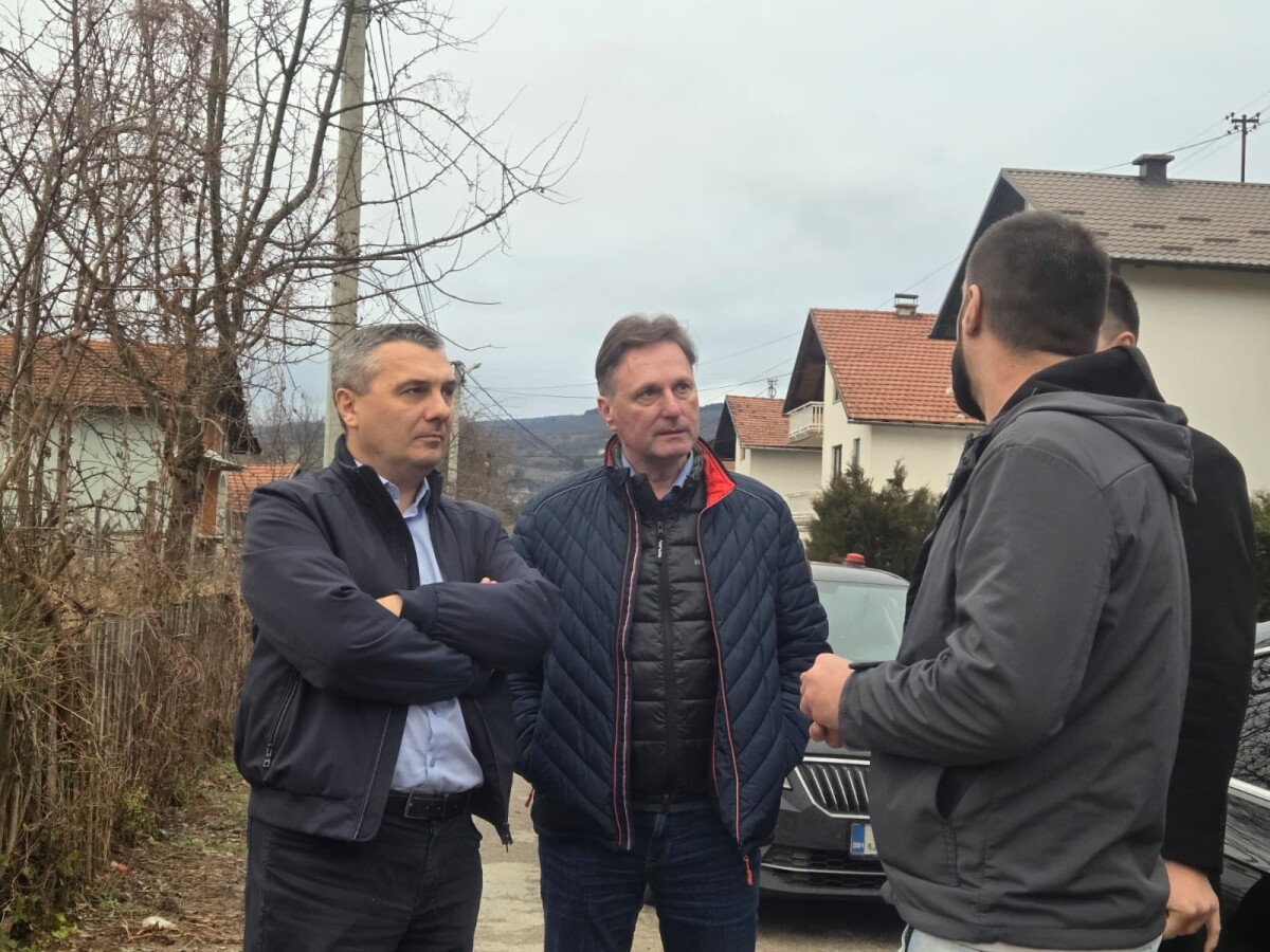 Dizdar i Hrnjić posjetili poplavljena naselja
