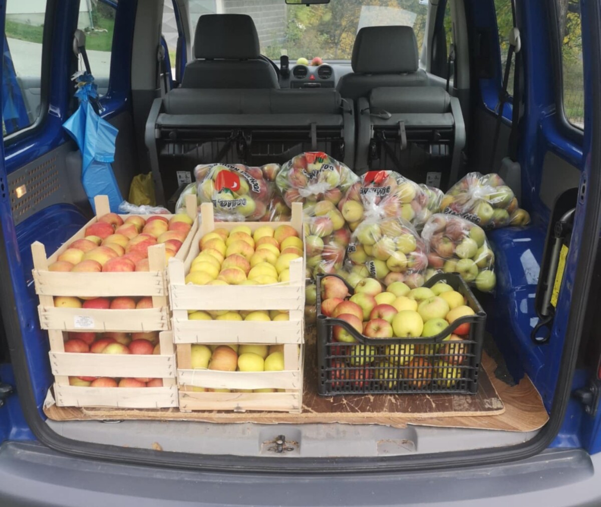 Danas uglavnom petkom vozi robu