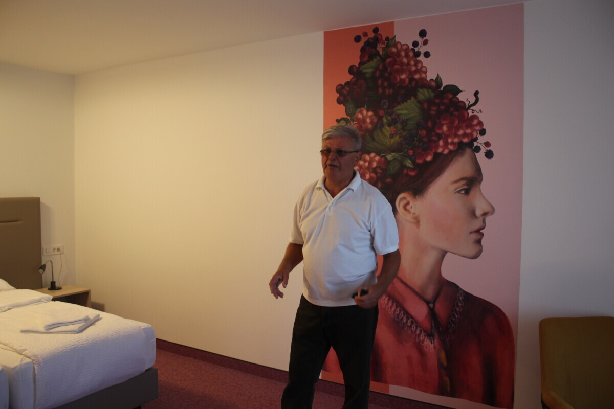 Vinotel, Aljmaš, Ivo Brzica