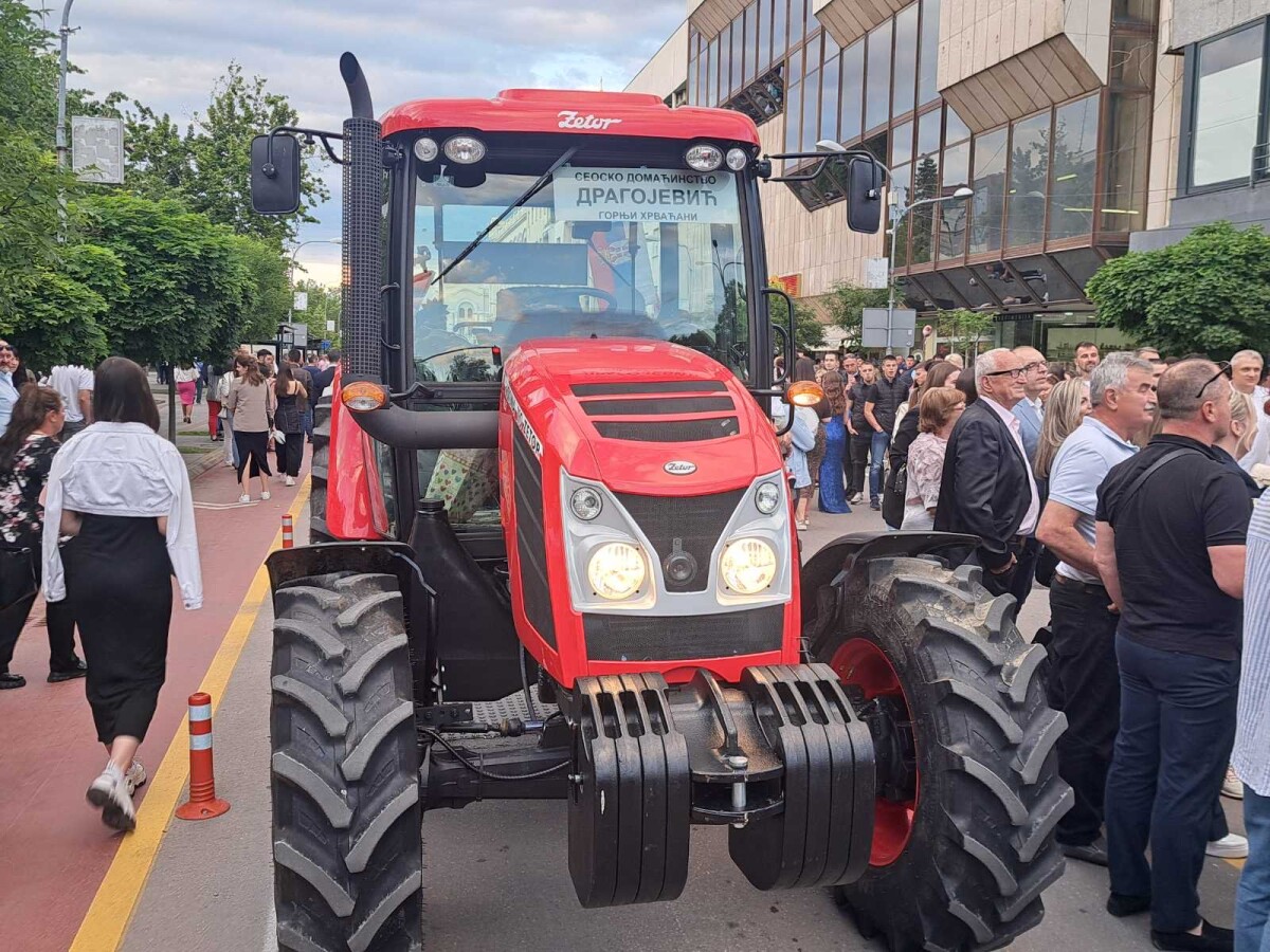 traktor Zetor