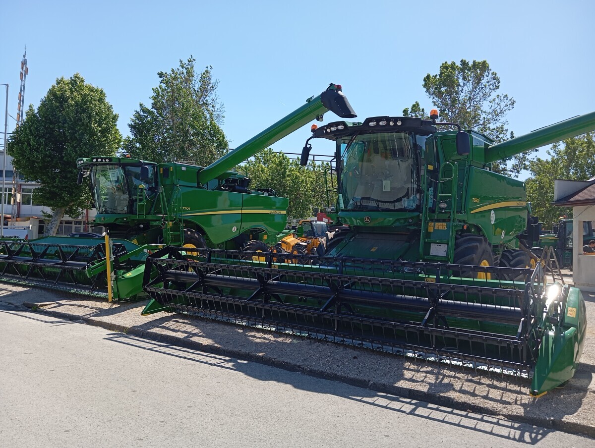 John Deere kombajni
