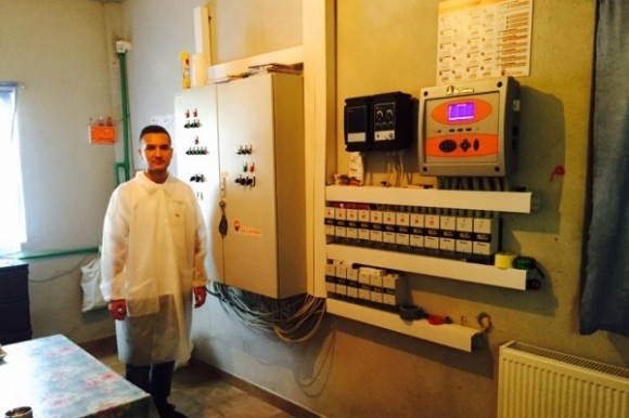 Suvreemena oprema na farmi brojlera