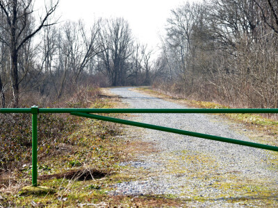 Rampa na ulazu u cestu za Poljoprivredno-industrijsku zonu