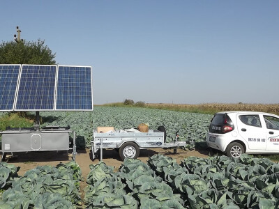 Mobilni robotizovani solarni elektrogenerator Mobilni robotizovani solarni elektrogenerator