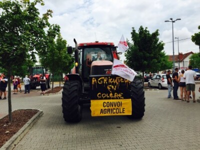 Francuski poljoprivrednici blokirali granicu sa Španjolskom i Njemačkom!