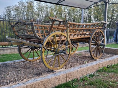 Kod Marinka na imanju od igle do lokomotive