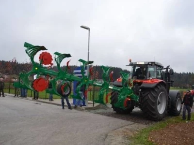 Super 6 demo tour Massey Ferguson
