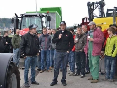 Super 6 demo tour Massey Ferguson