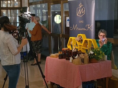 13. MEĐUNARODNI PČELARSKI SAJAM DALMATINA U SPLITU 13. MEĐUNARODNI PČELARSKI SAJAM DALMATINA U SPLITU