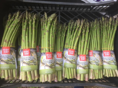 Šparoge spremne za prodaju Šparoge spremne za prodaju