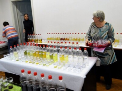 14. Edukacijsko ocjenjivanje kvalitete voćnih rakija i likera u HGK ŽK Osijek