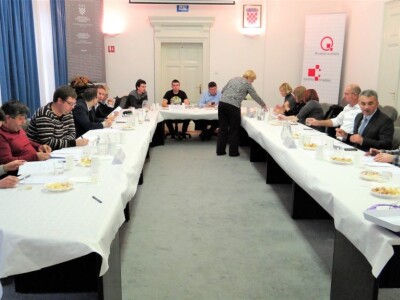 14. Edukacijsko ocjenjivanje kvalitete voćnih rakija i likera u HGK ŽK Osijek