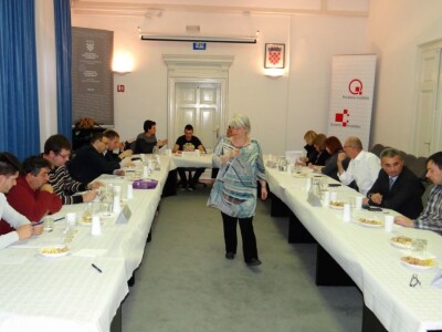 14. Edukacijsko ocjenjivanje kvalitete voćnih rakija i likera u HGK ŽK Osijek