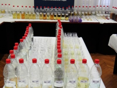 14. Edukacijsko ocjenjivanje kvalitete voćnih rakija i likera u HGK ŽK Osijek