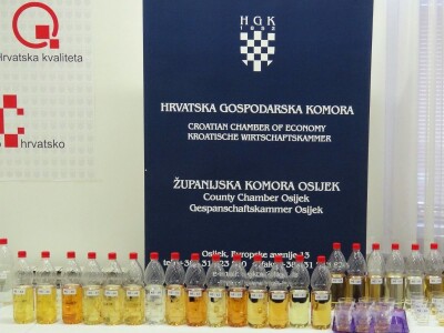 14. Edukacijsko ocjenjivanje kvalitete voćnih rakija i likera u HGK ŽK Osijek