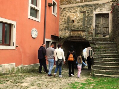 14. Kestenijada u Oprtlju privukla više od nekoliko tisuća posjetitelja