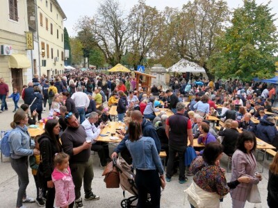 14. Kestenijada u Oprtlju privukla više od nekoliko tisuća posjetitelja