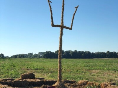 14. Slama land art