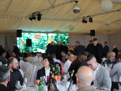 145 godina Poljoprivrednog instituta Osijek 145 godina Poljoprivrednog instituta Osijek