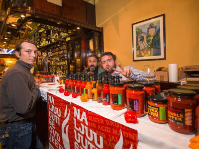 Hedonizam Vrabeca: Volim ljuto Hedonizam Vrabeca: Volim ljuto