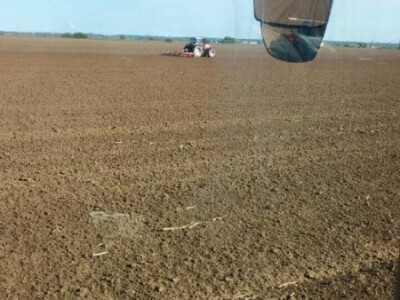 15. travnja, dvanaesti dan; nakon kiše sije se kukuruz na OPG-u Mladen Ferenčak u Mičetincu