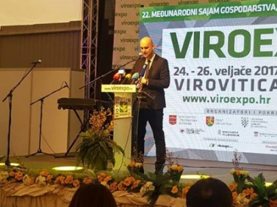 Ministar Tolušić
