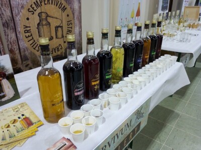 17. ocjenjivanje kvalitete rakija i likera u Semeljcima 17. ocjenjivanje kvalitete rakija i likera u Semeljcima