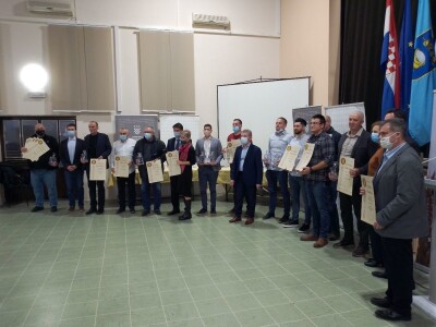 17. ocjenjivanje kvalitete rakija i likera u Semeljcima 17. ocjenjivanje kvalitete rakija i likera u Semeljcima