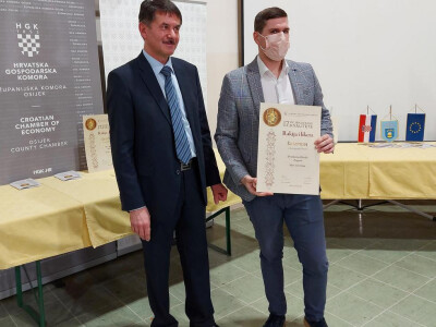 17. ocjenjivanje kvalitete rakija i likera u Semeljcima 17. ocjenjivanje kvalitete rakija i likera u Semeljcima