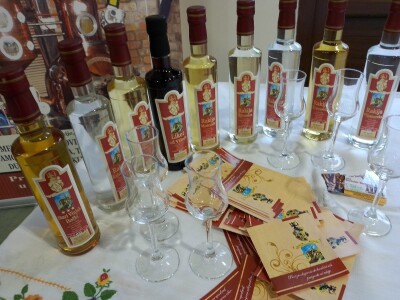 17. ocjenjivanje kvalitete rakija i likera u Semeljcima 17. ocjenjivanje kvalitete rakija i likera u Semeljcima