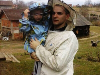 Damjan u naručju oca Gorana