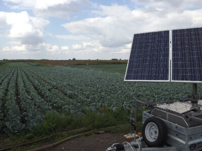 Mobilni robotizovani solarni elektrogenerator Mobilni robotizovani solarni elektrogenerator