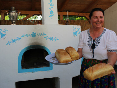 Domaći kruh iz krušne peći