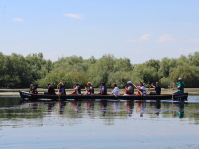 Kanu je tradicionalno prijevozno sredstvo