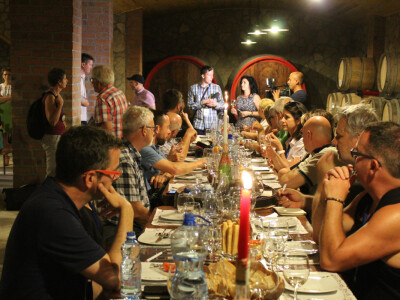 Degustacija u vinskom podrumu